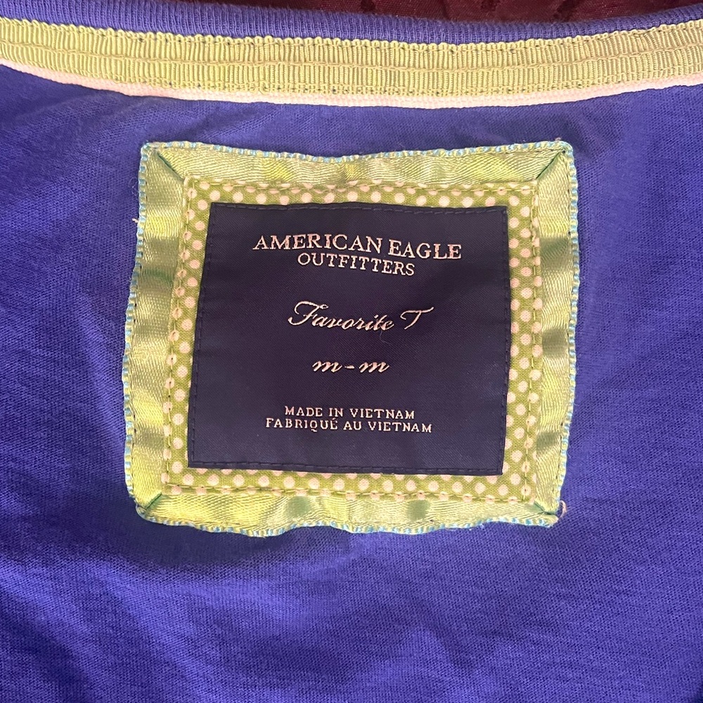 American Eagle t-shirt. Blue & green. US size M. Medium wear, good condition. - Picture 2 of 2